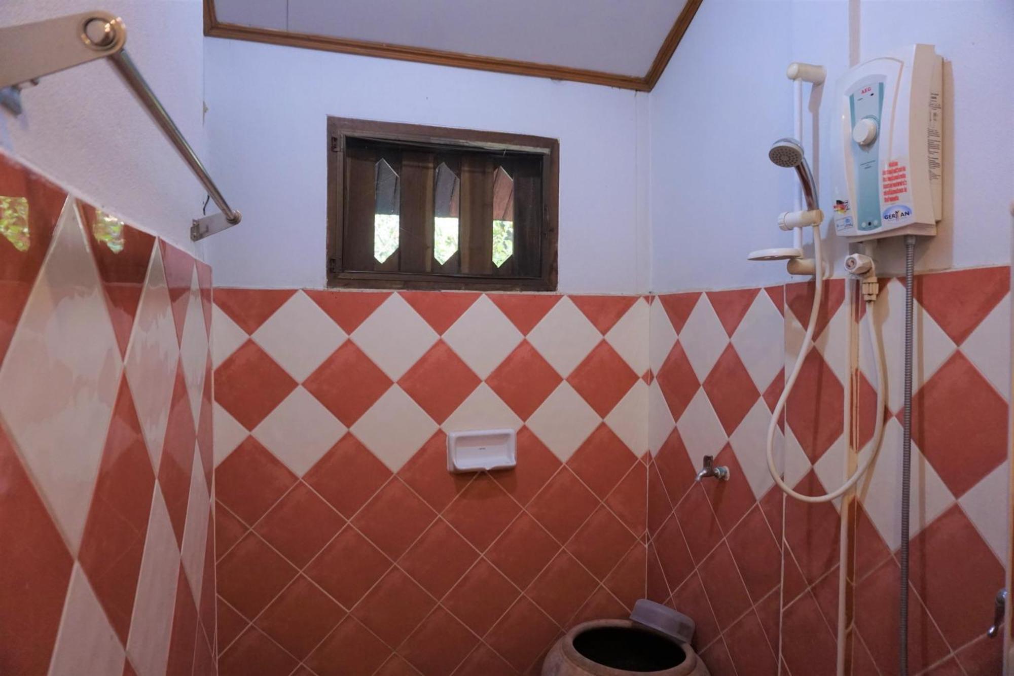 Hotel Bhupimarn Garden House Chom Thong Exterior foto